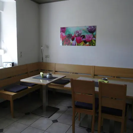 Weingut Gastehaus Rummel Vendégház 3*